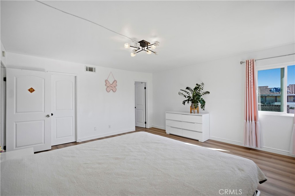 516 N Moore Ave A