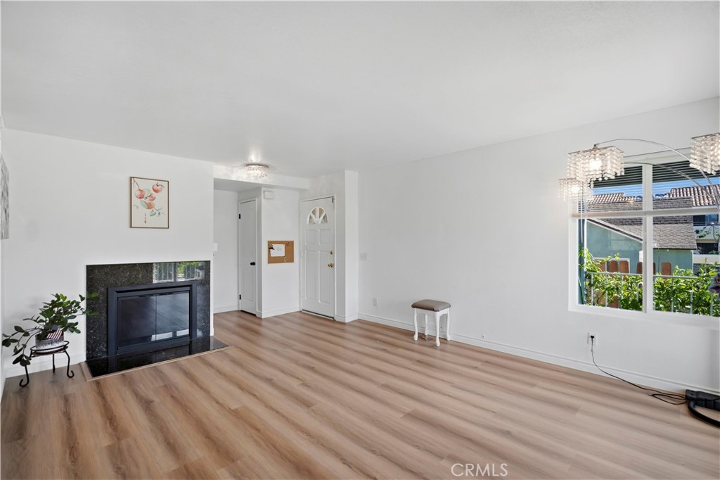 516 N Moore Ave A