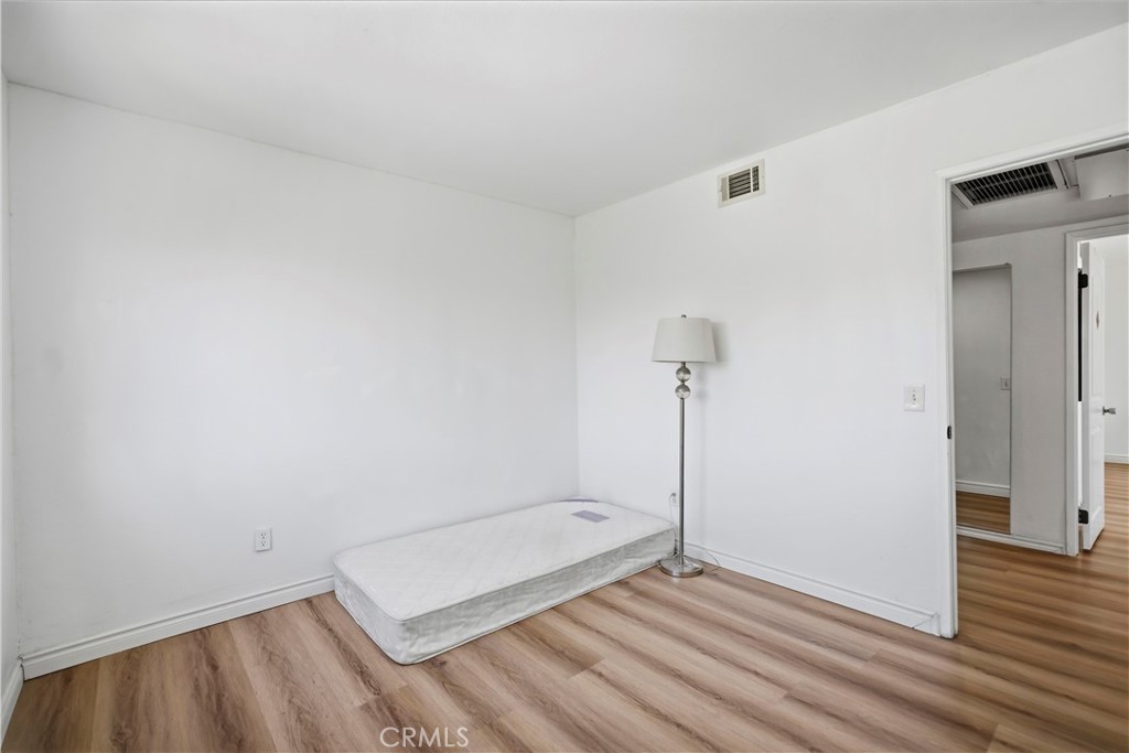 516 N Moore Ave A
