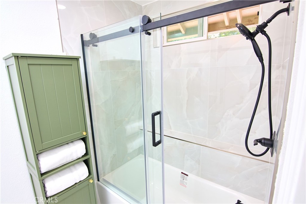 1439 Paseo Maravilla