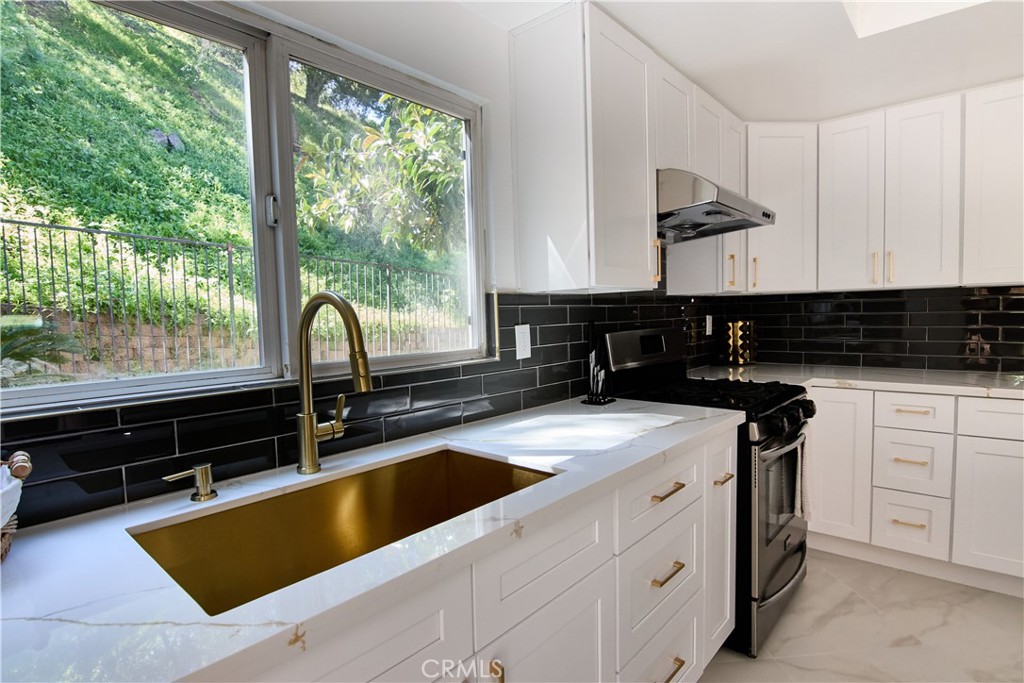 1439 Paseo Maravilla