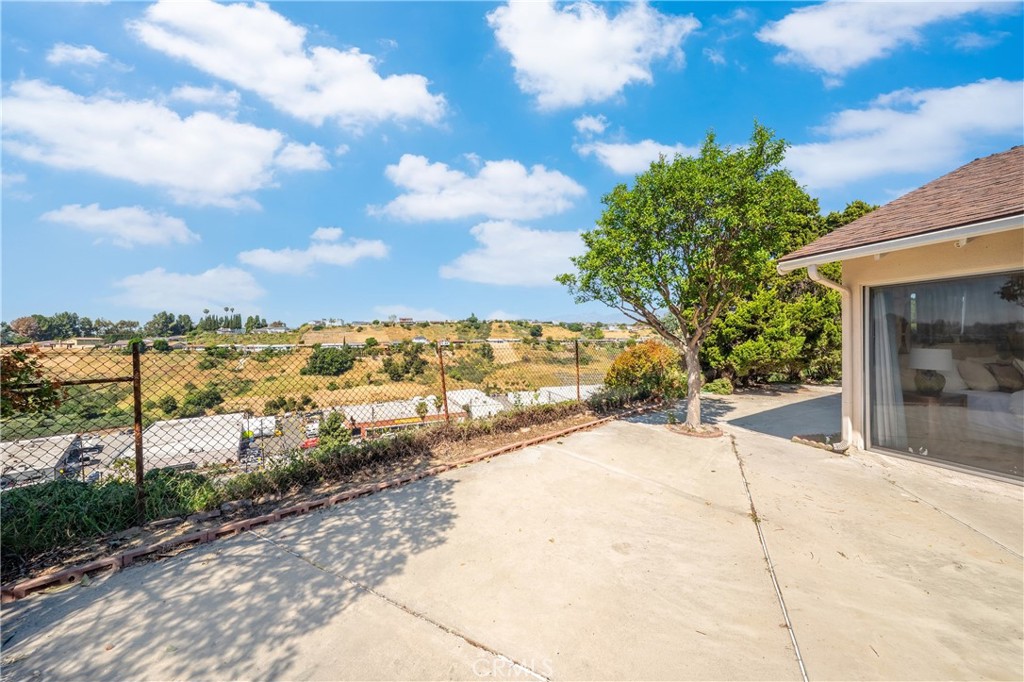1087 Ridgecrest