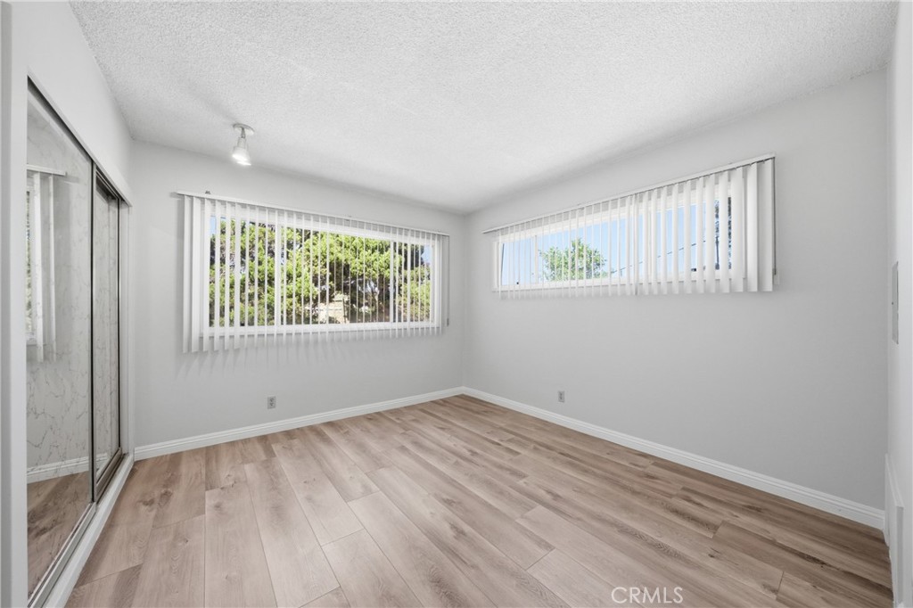 1087 Ridgecrest