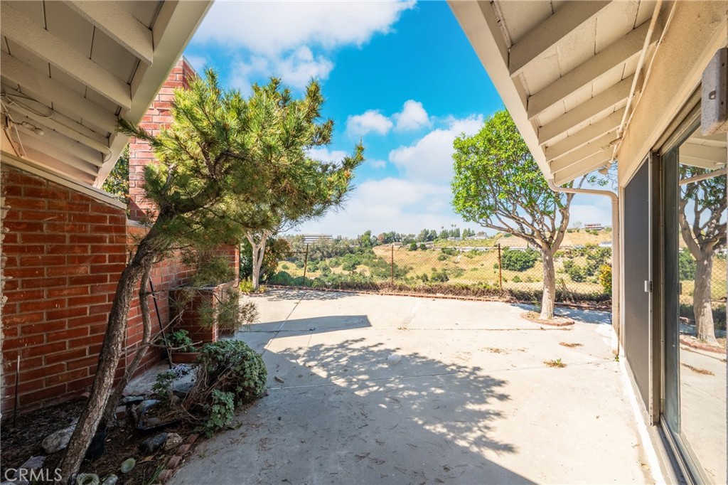 1087 Ridgecrest