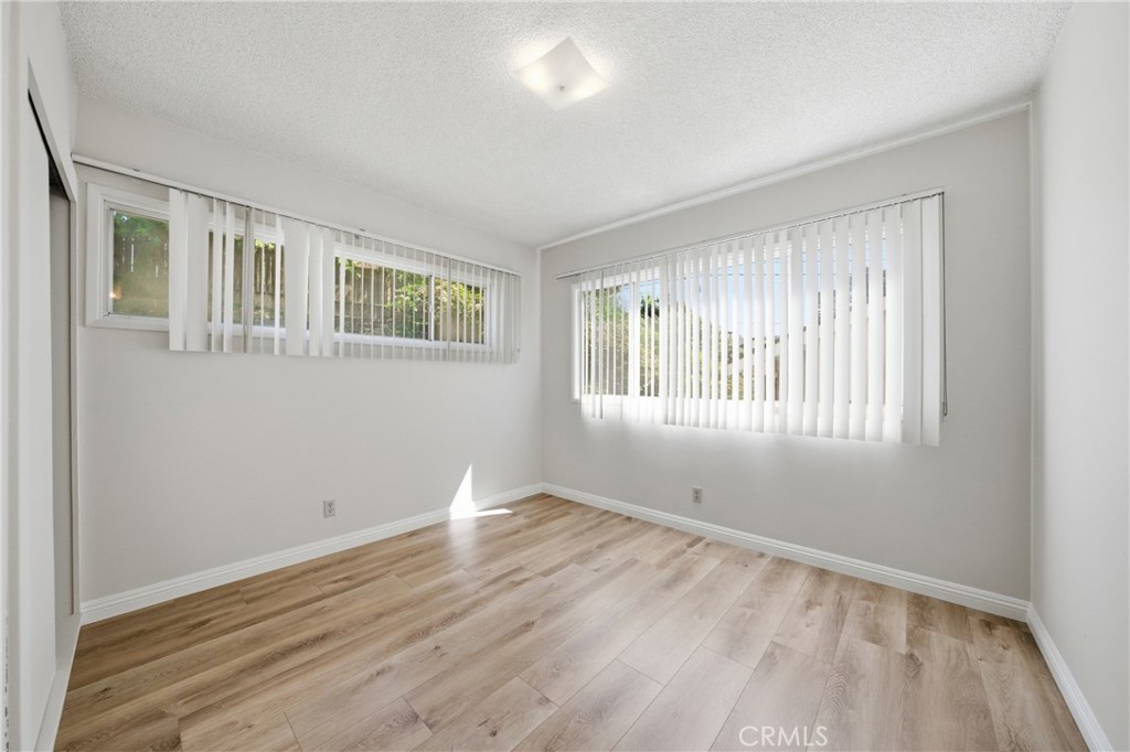 1087 Ridgecrest