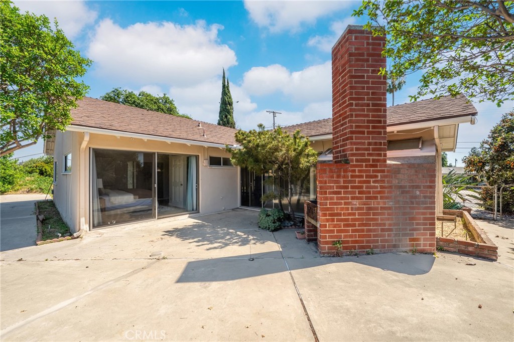 1087 Ridgecrest