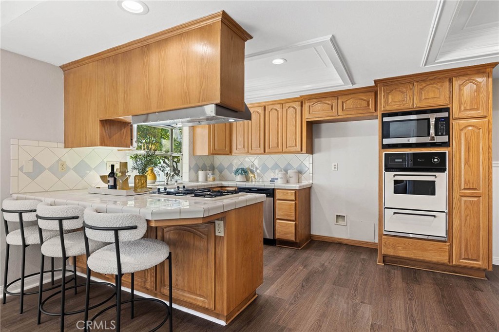 3028 E Vermillion