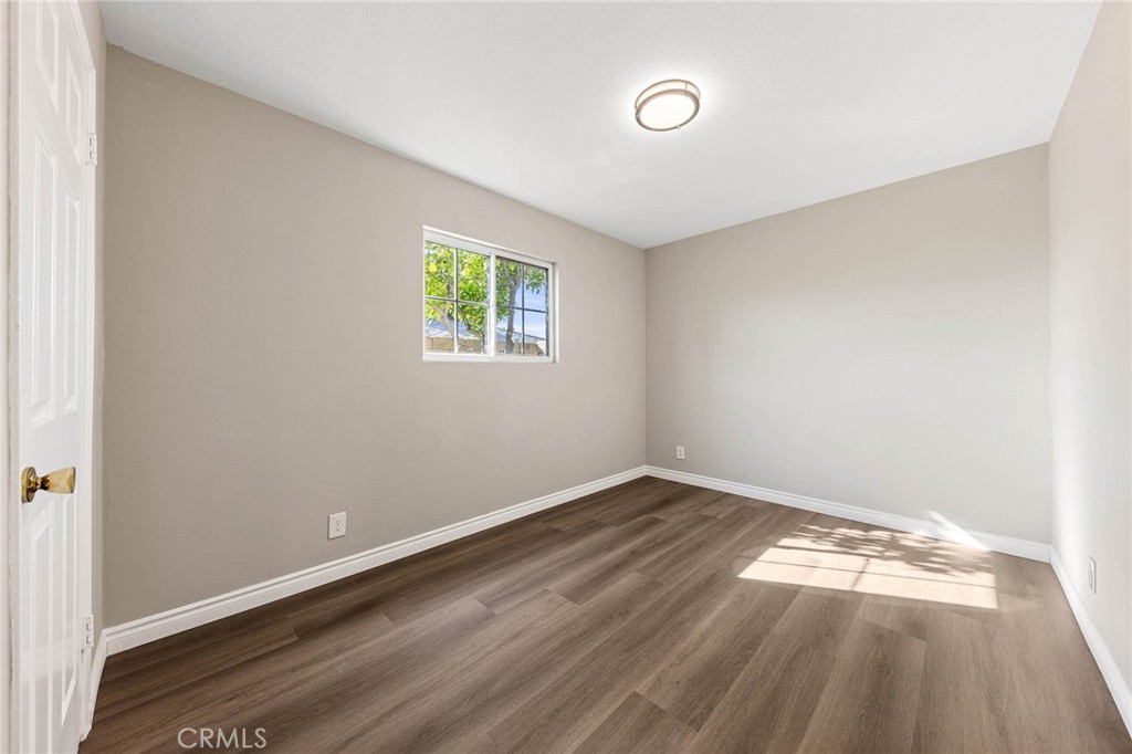 3028 E Vermillion