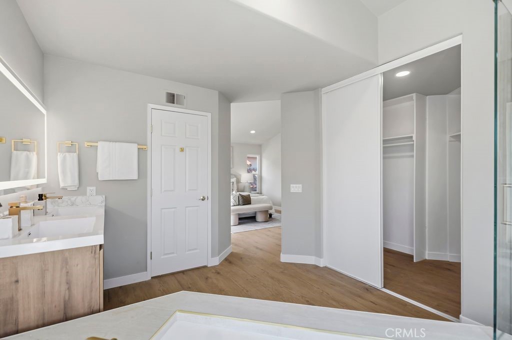 6235 Woodbridge Street