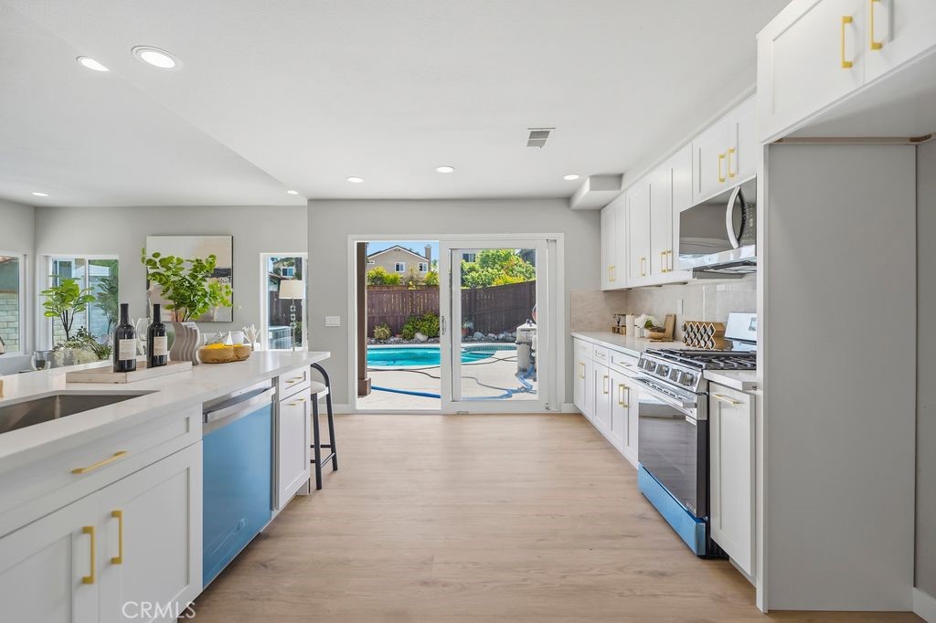 6235 Woodbridge Street