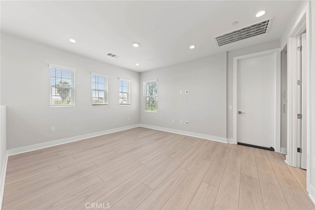 585 Patten Avenue