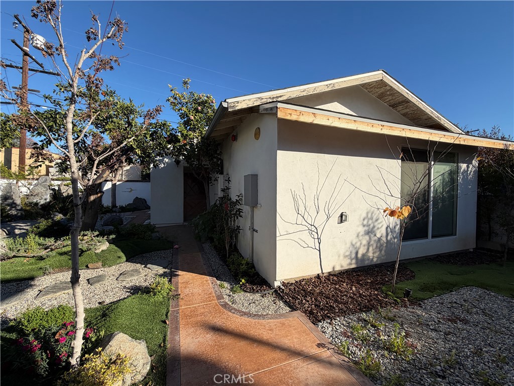 220 W Daroca A