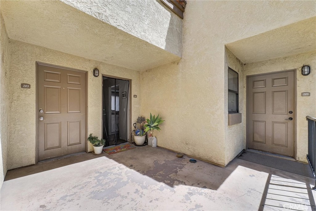 1136 W Blaine Street 203