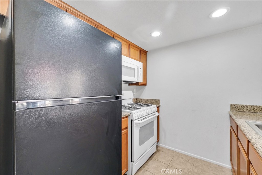 1136 W Blaine Street 203