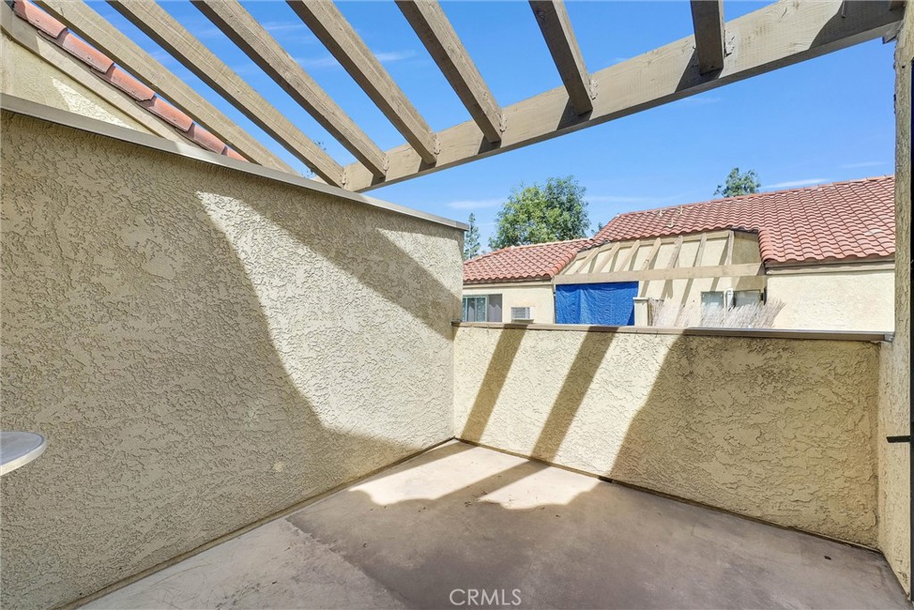 1136 W Blaine Street 203