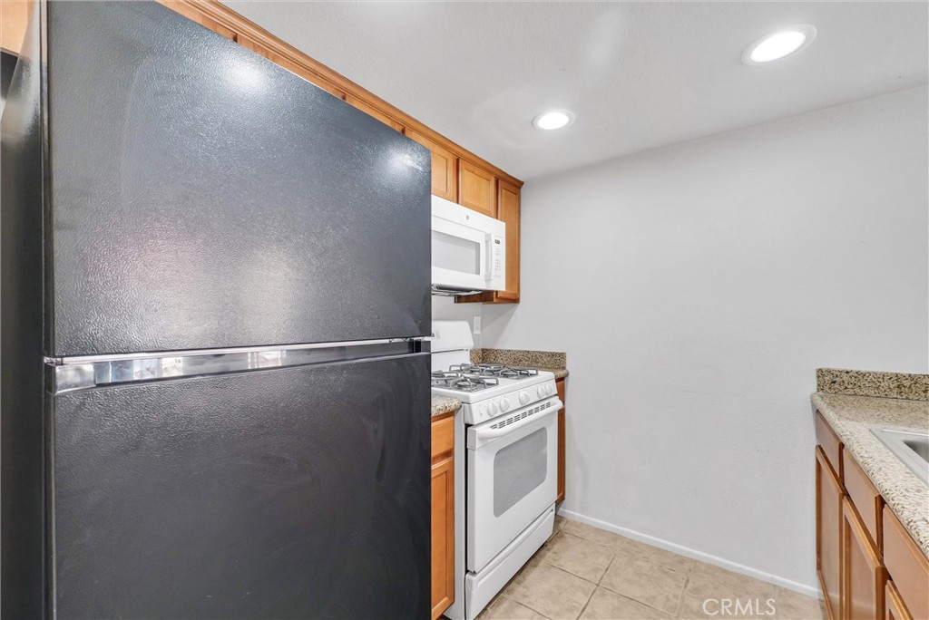 1136 W Blaine Street 203