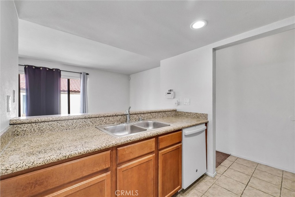 1136 W Blaine Street 203