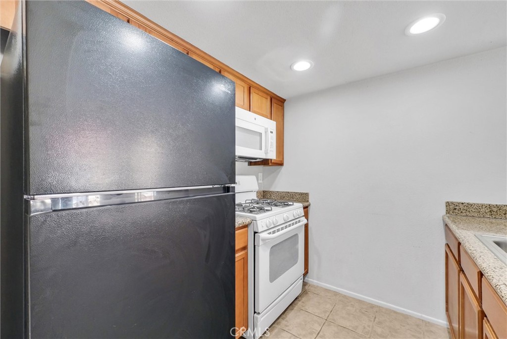 1136 W Blaine Street 203