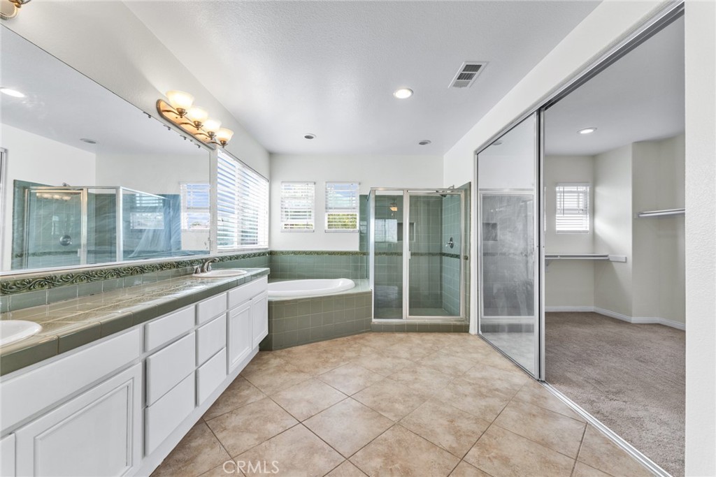 34326 Forest Oaks