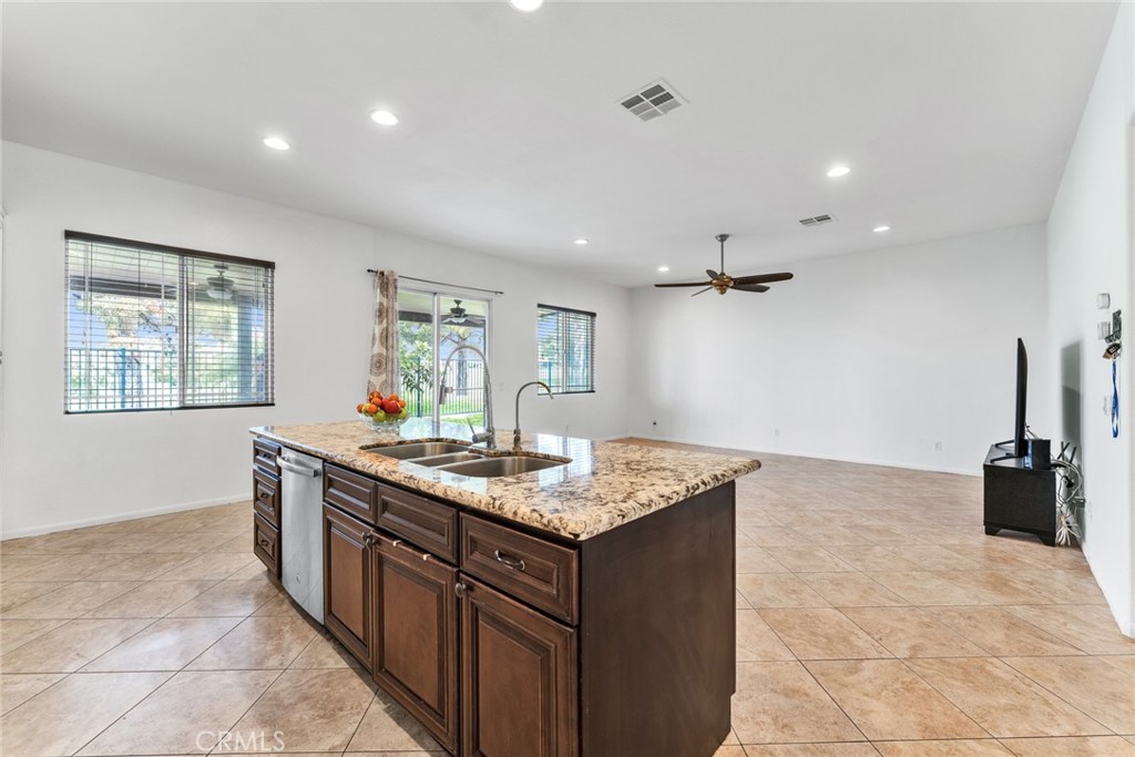 34326 Forest Oaks