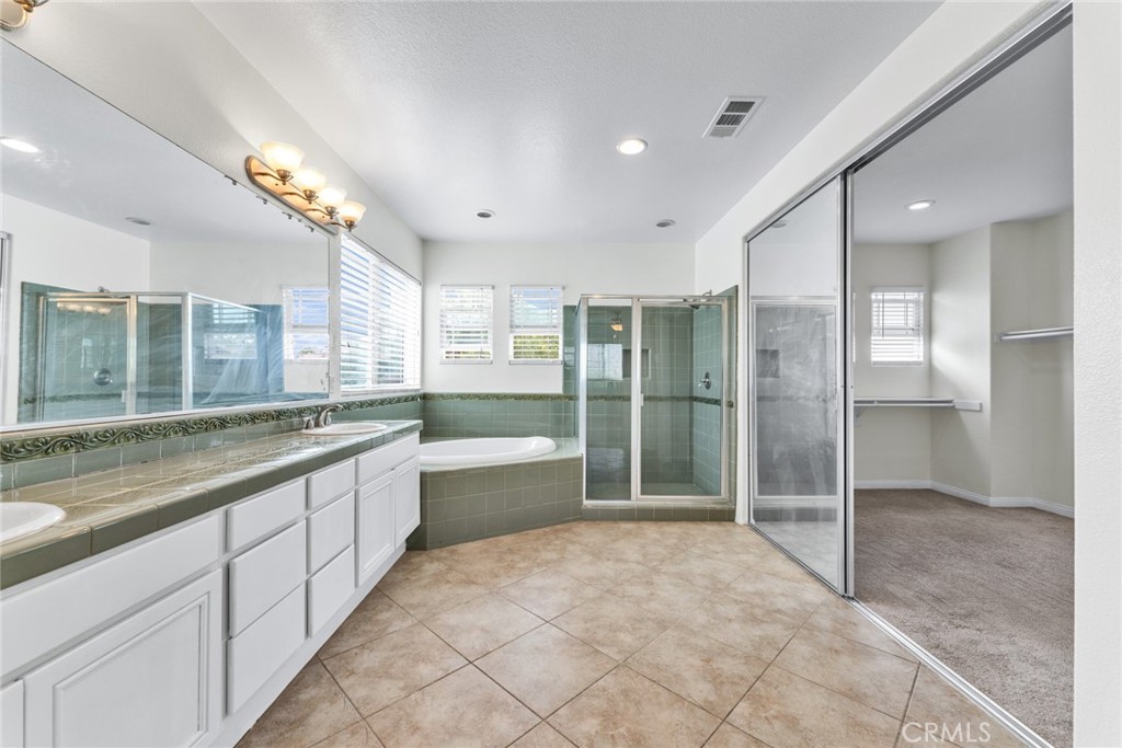 34326 Forest Oaks