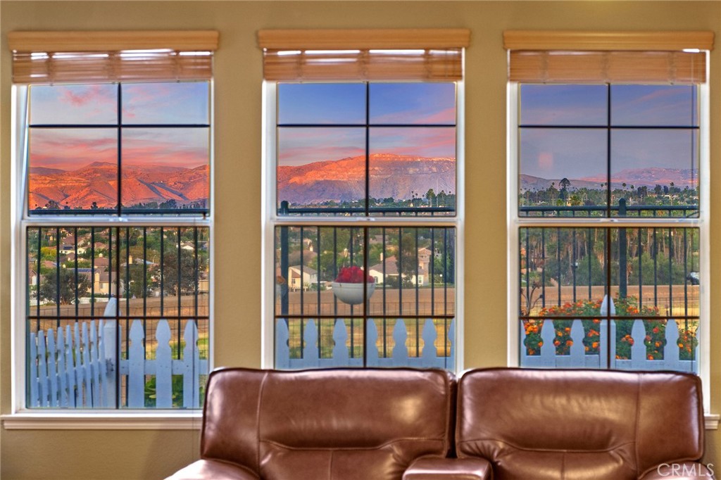 3165 Forest View