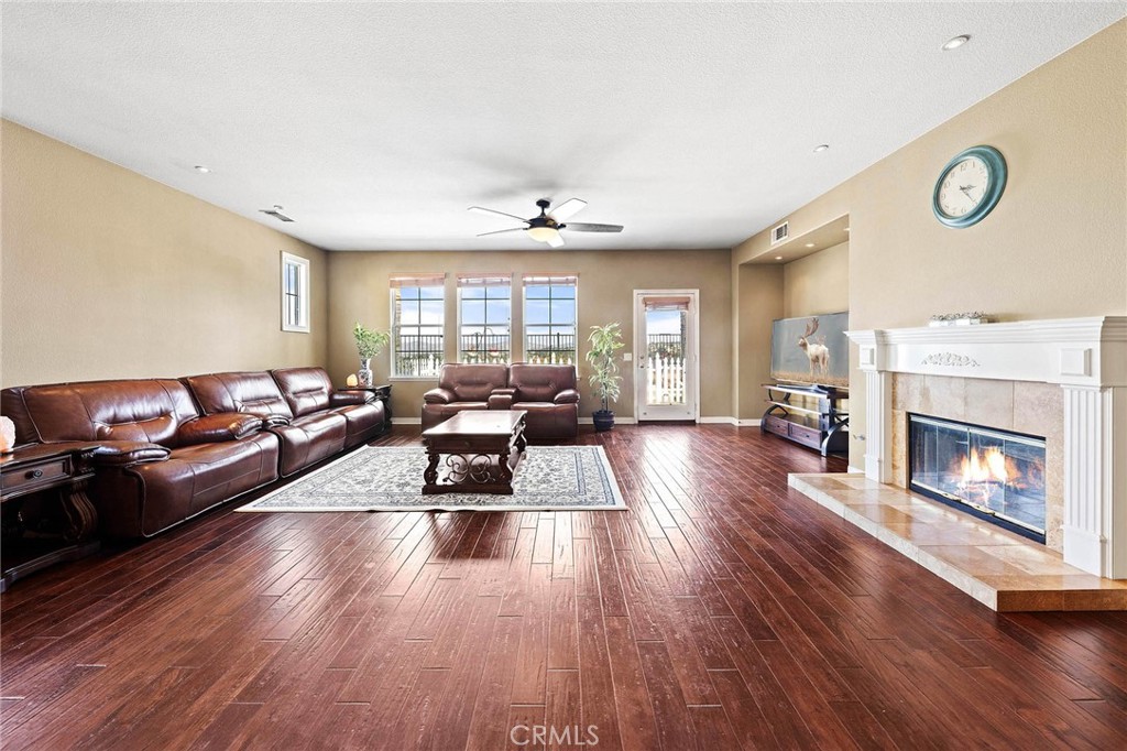 3165 Forest View
