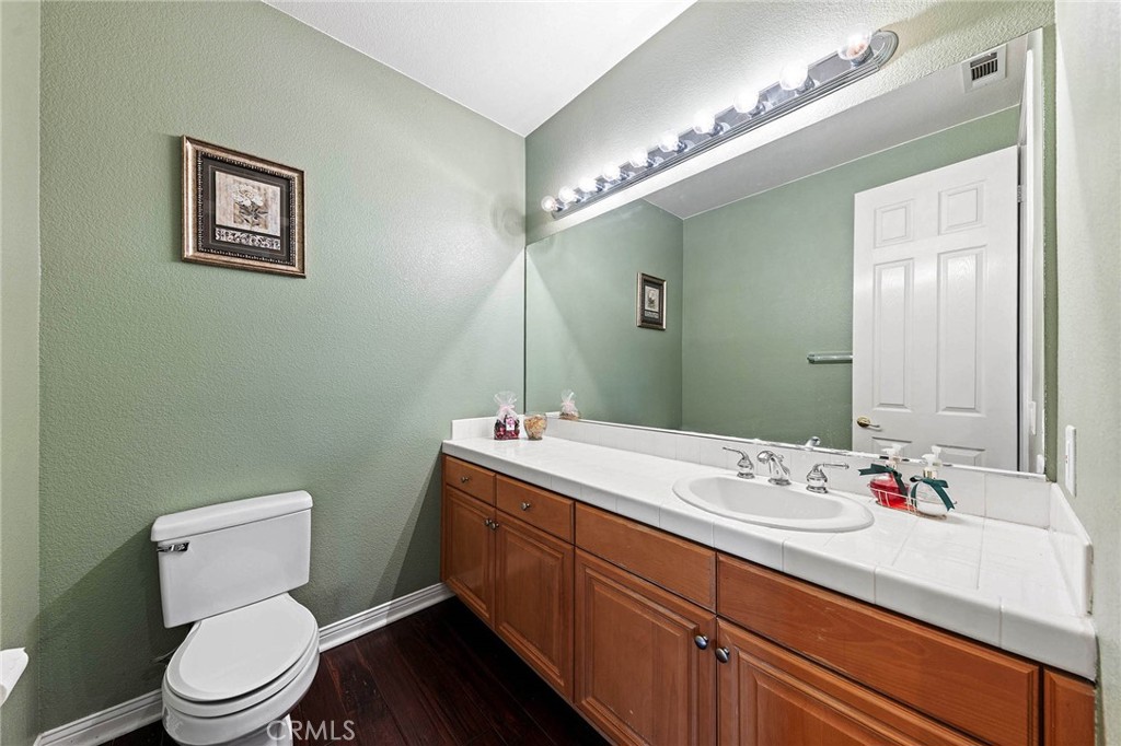 3165 Forest View
