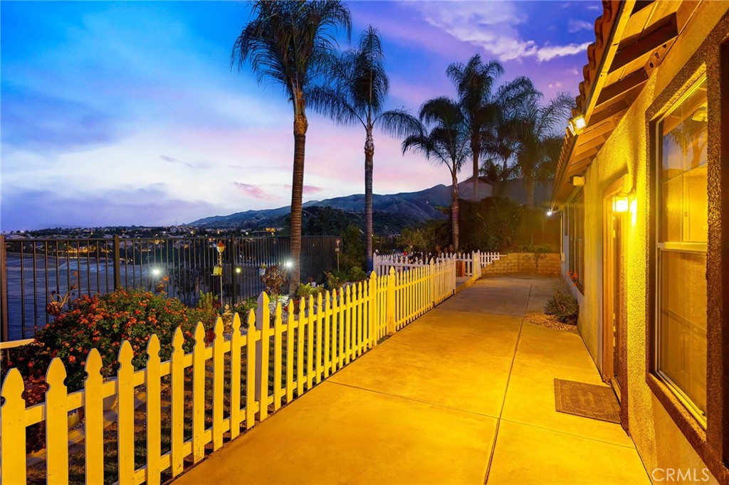 3165 Forest View