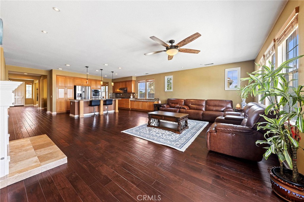 3165 Forest View