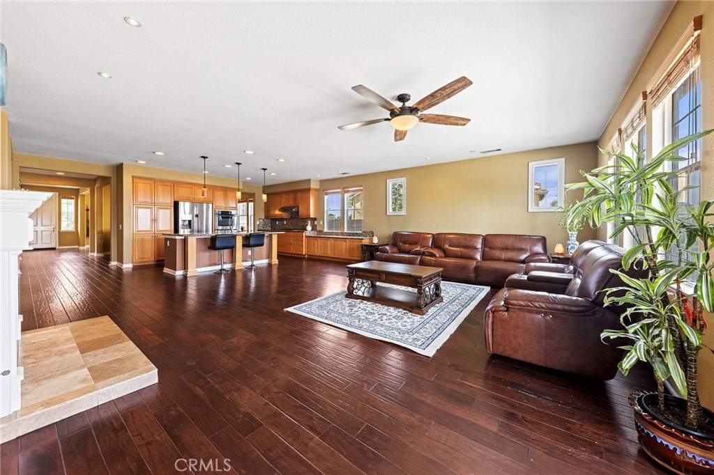 3165 Forest View