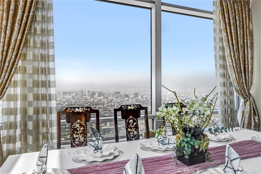 900 W Olympic Boulevard 50A