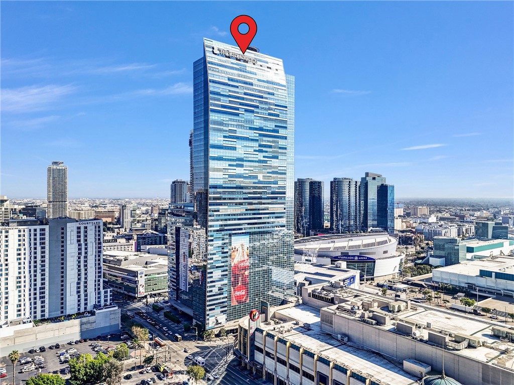 900 W Olympic Boulevard 50A