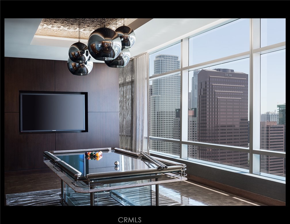 900 W Olympic Boulevard 50A