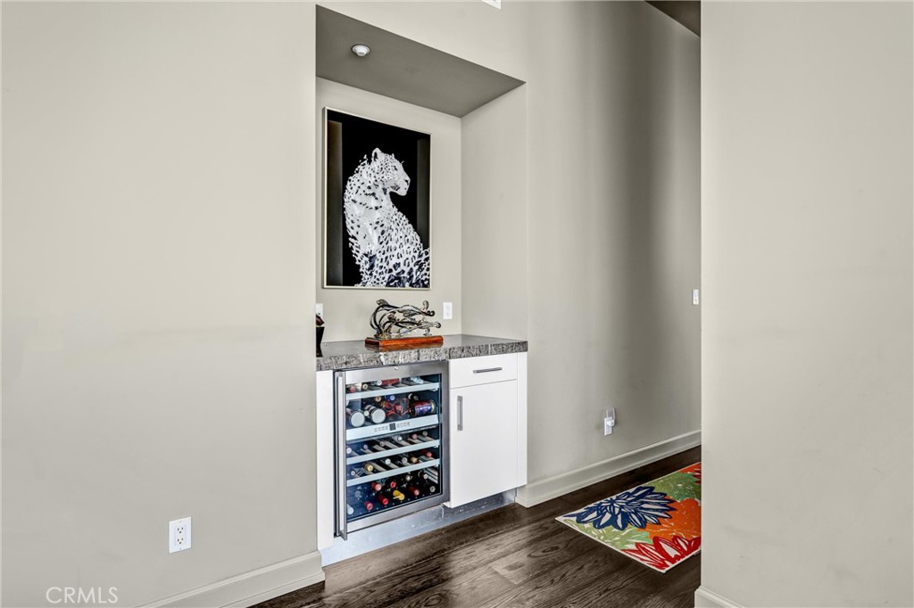 900 W Olympic Boulevard 50A