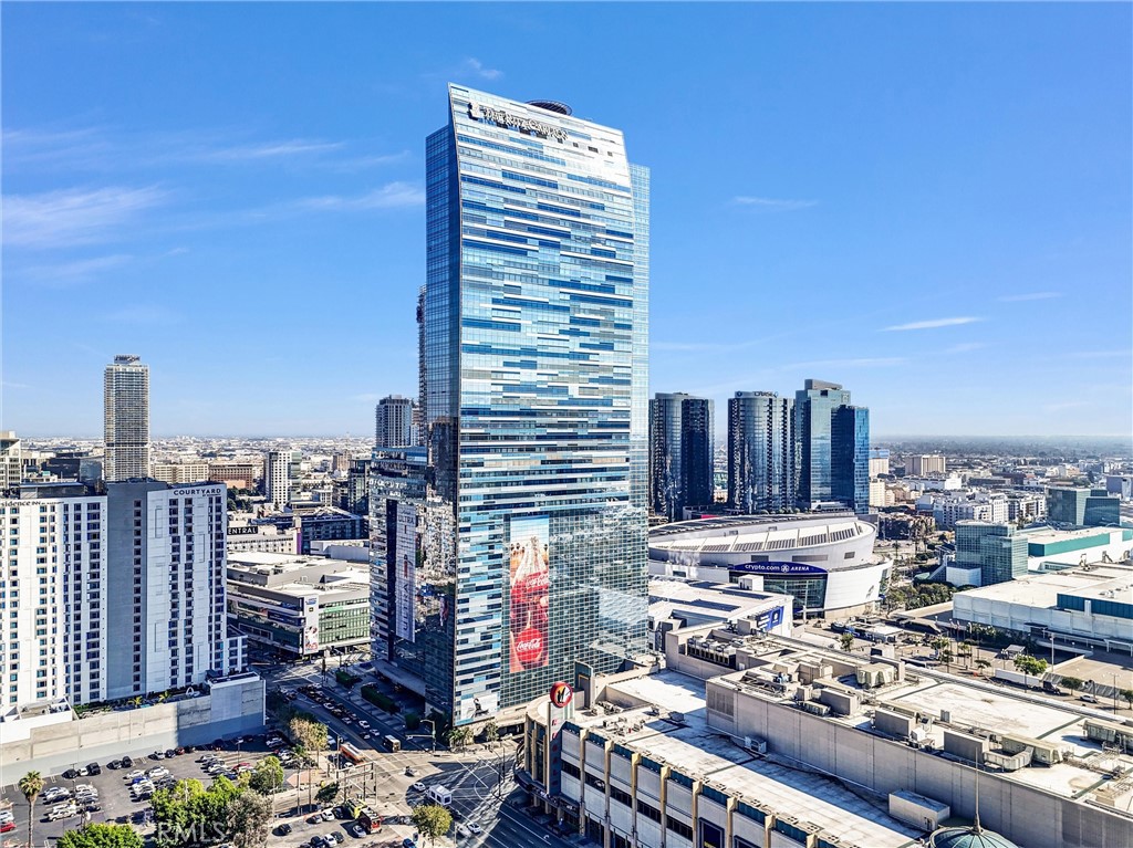 900 W Olympic Boulevard 50A
