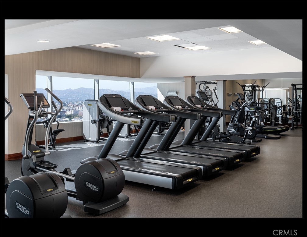 900 W Olympic Boulevard 50A