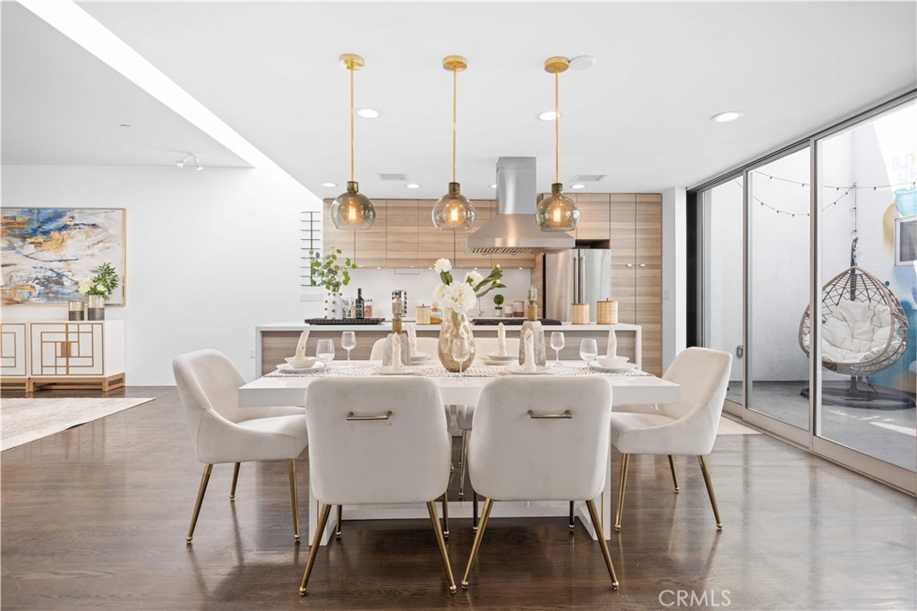 719 Venice Boulevard