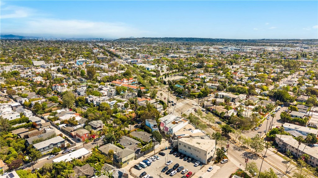 719 Venice Boulevard