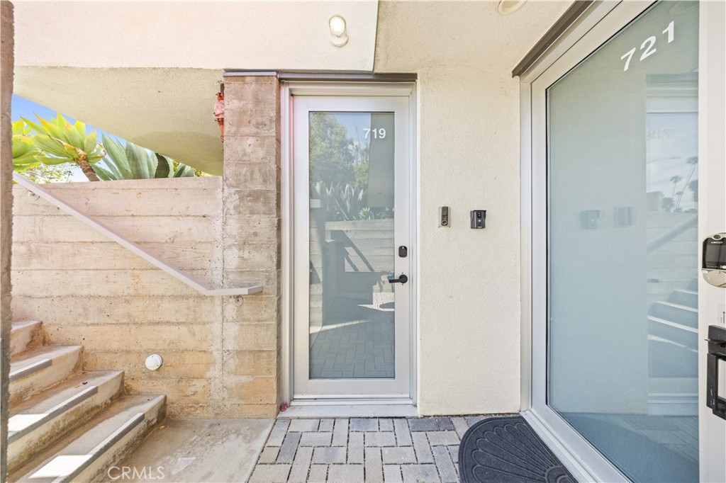 719 Venice Boulevard