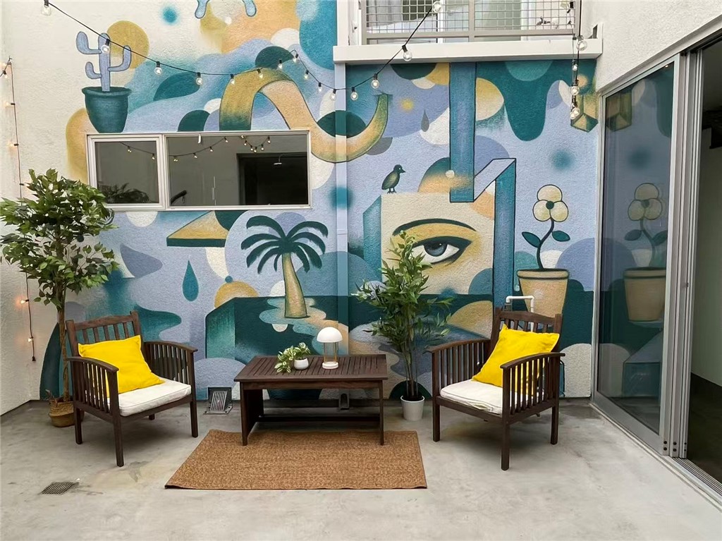 719 Venice Boulevard