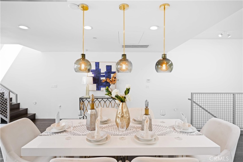 719 Venice Boulevard