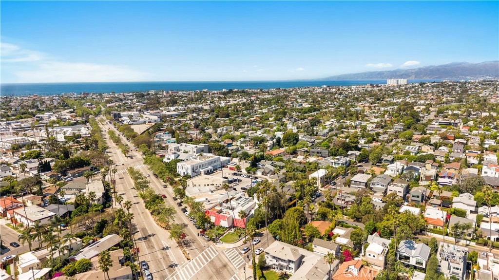 719 Venice Boulevard