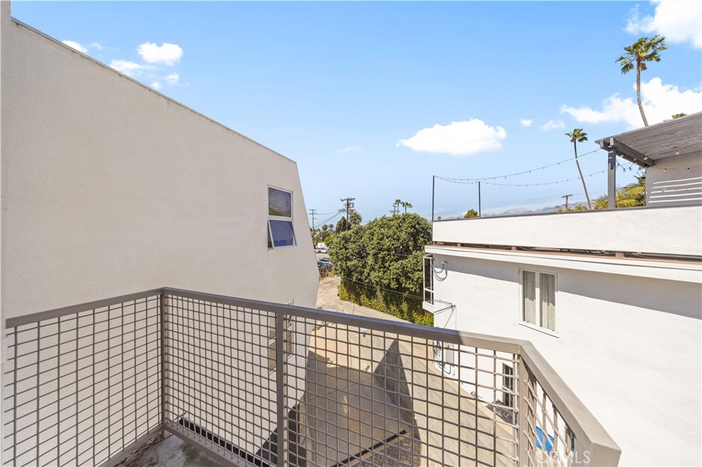 719 Venice Boulevard