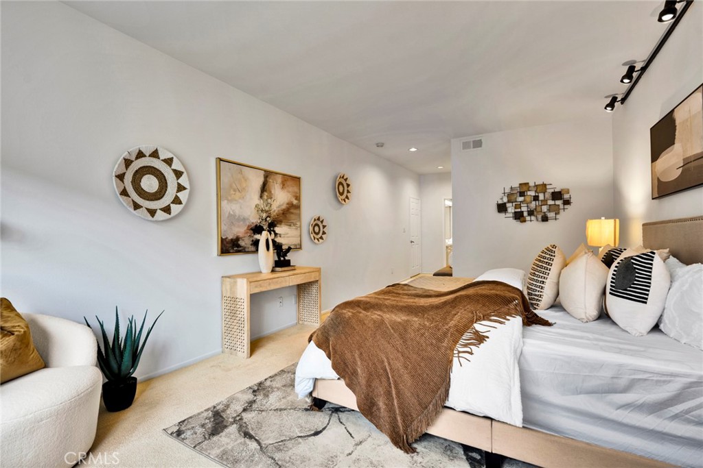 1800 Butler Avenue 104