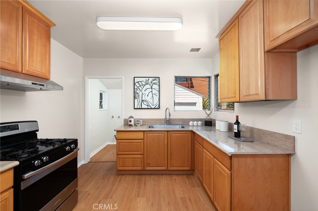 621 Kenmore