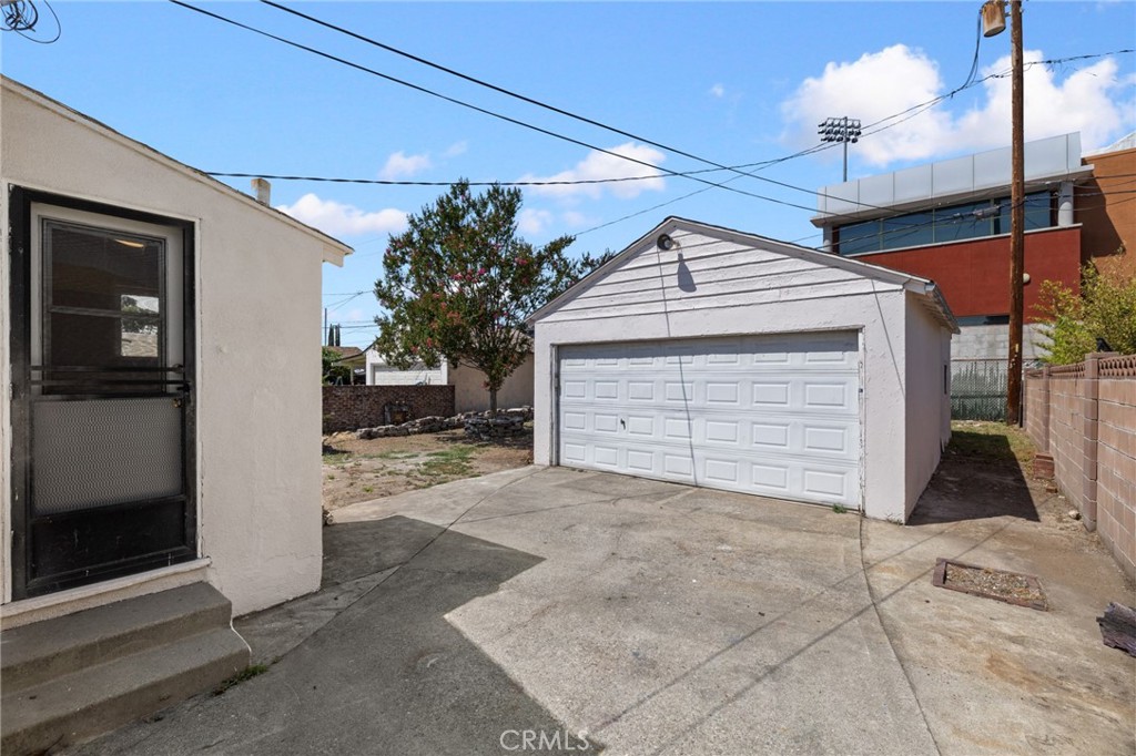 621 Kenmore