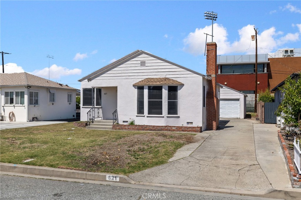 621 Kenmore