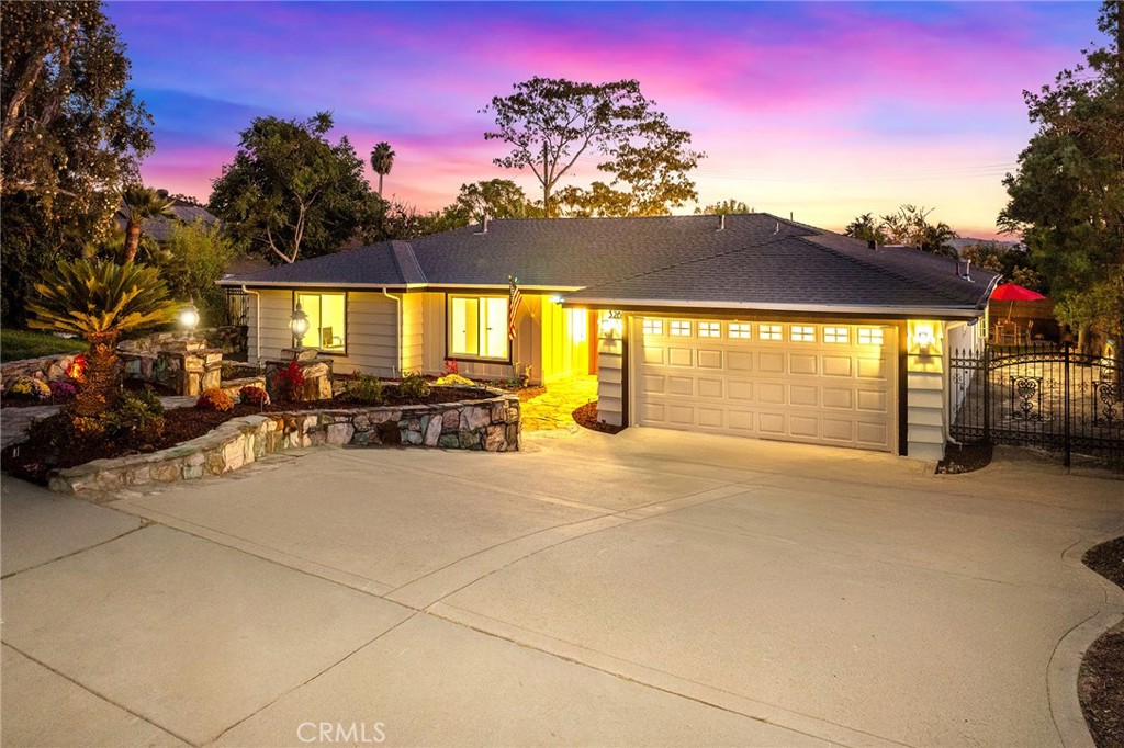 326 E Sierra Madre