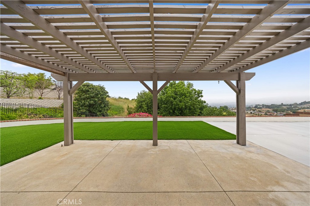 20105 Shadow Mountain